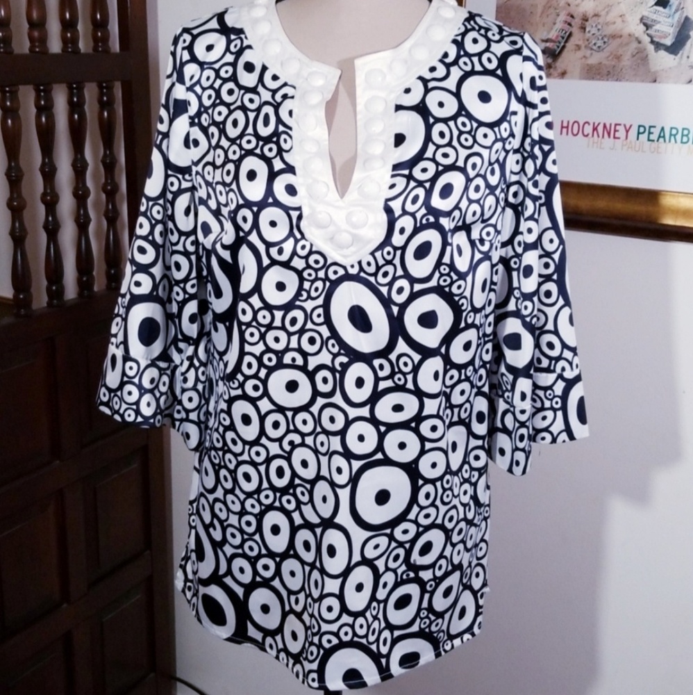 Margaret Frances geometric Pattern tunic top. Siz8